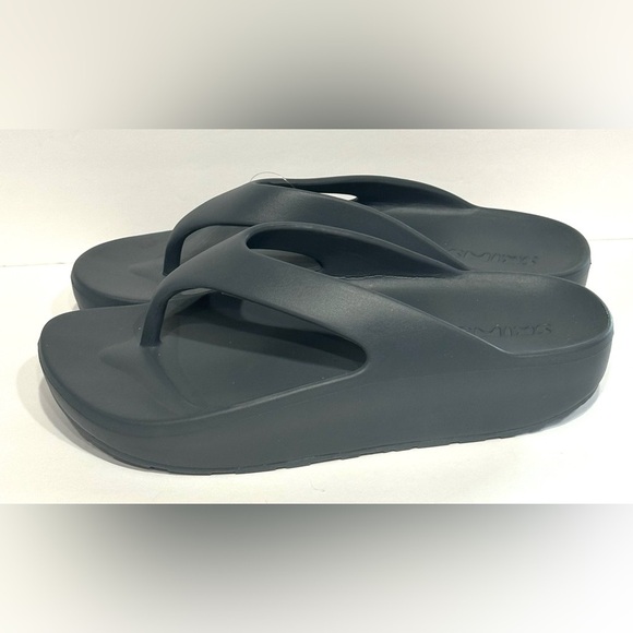 SKIMS Molded Sandal Flip Flop Platform Gunmetal Grey Women's Size 41/10, NWoT - Picture 12 of 16
